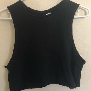 Cropped black muscle tee